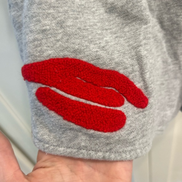 Stella McCartney Gray Kids Shorts with Fun Patches! *Missing drawstring* - Picture 8 of 8